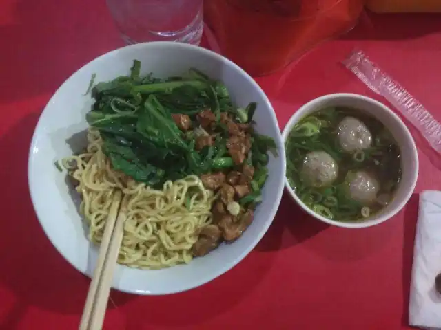 Gambar Makanan Bakso & Mie Ayam Dino 12