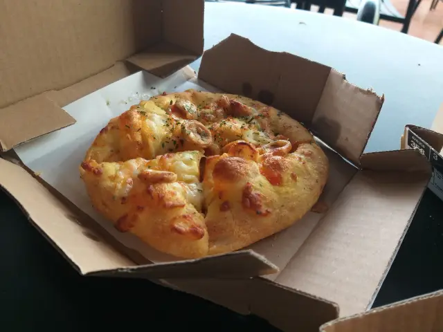 Gambar Makanan Domino's Pizza 3