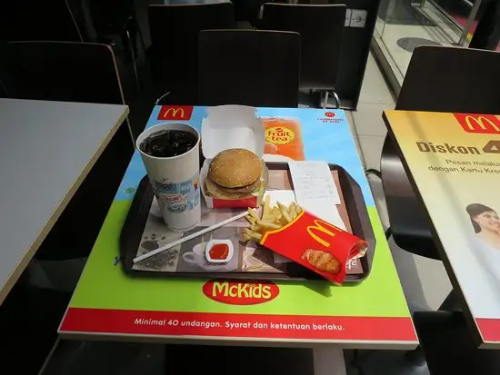 Gambar Makanan McDonald's - Hayam Wuruk 12