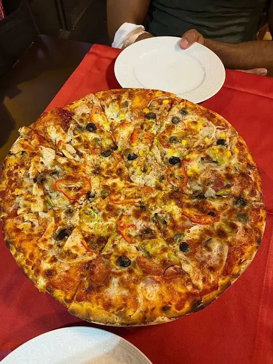Ozi Pizza and Pasta'nin yemek ve ambiyans fotoğrafları 32