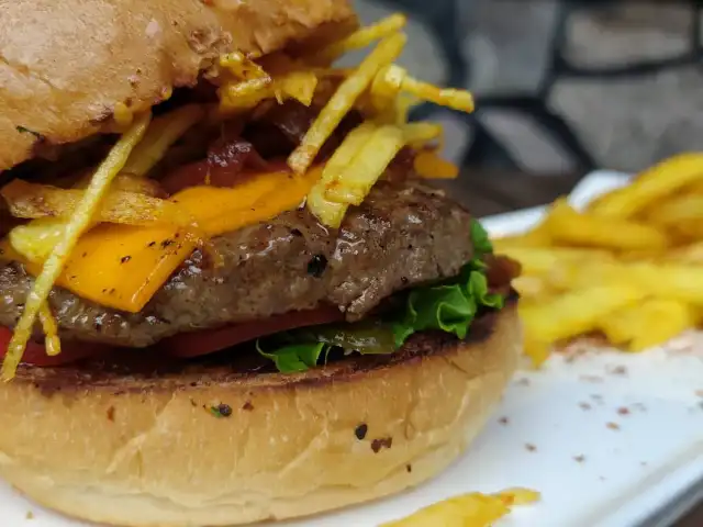 Bana 1 Burger'nin yemek ve ambiyans fotoğrafları 3