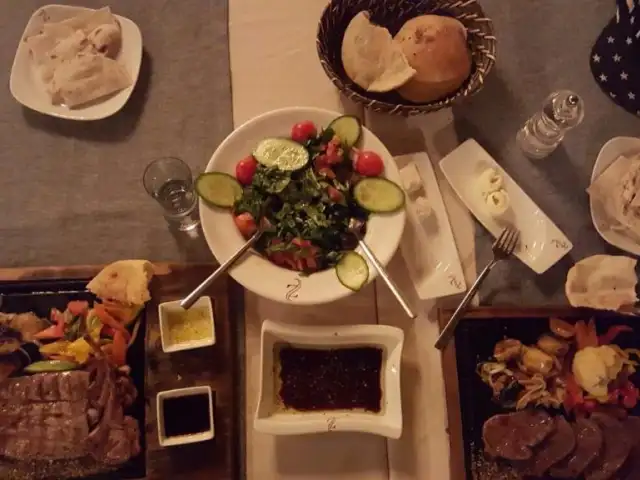 Ziyaret Restaurant'nin yemek ve ambiyans fotoğrafları 2