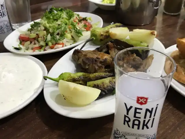 Ali Üstün Et Lokantası'nin yemek ve ambiyans fotoğrafları 18