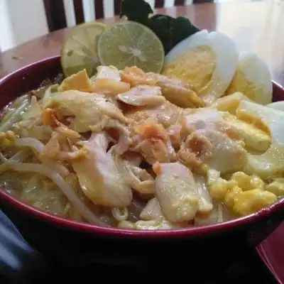 Soto ayam lamongan dan es teler Kedai Monk