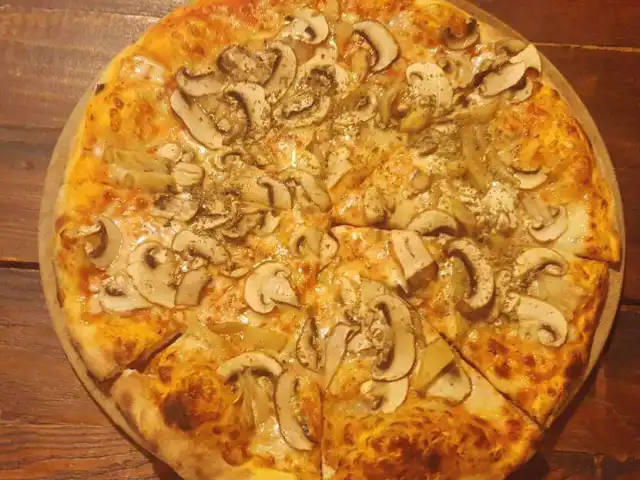 Fornello Pizza'nin yemek ve ambiyans fotoğrafları 23