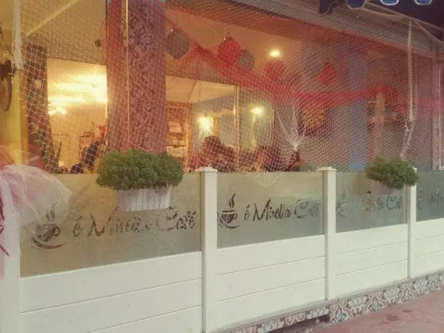 E Mirella Cafe'nin yemek ve ambiyans fotoğrafları 11