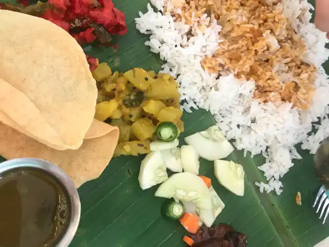 Raj's Banana Leaf Food Photo 6