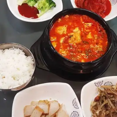 Korean Hometown BBQ Restaurant