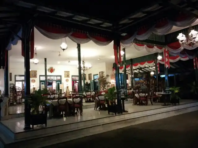 Gambar Makanan Gadri Resto 12