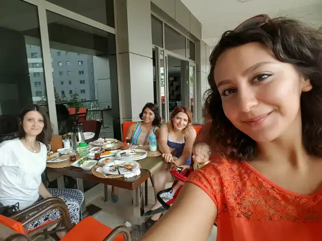 Kaşmir Göl Evleri Teras Cafe'nin yemek ve ambiyans fotoğrafları 2