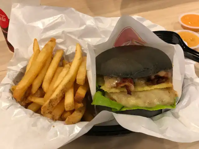 Spade's Burger Food Photo 5
