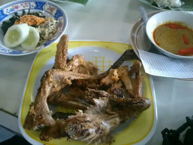 Gambar Makanan Ayam Lodho Pak Yusuf 3