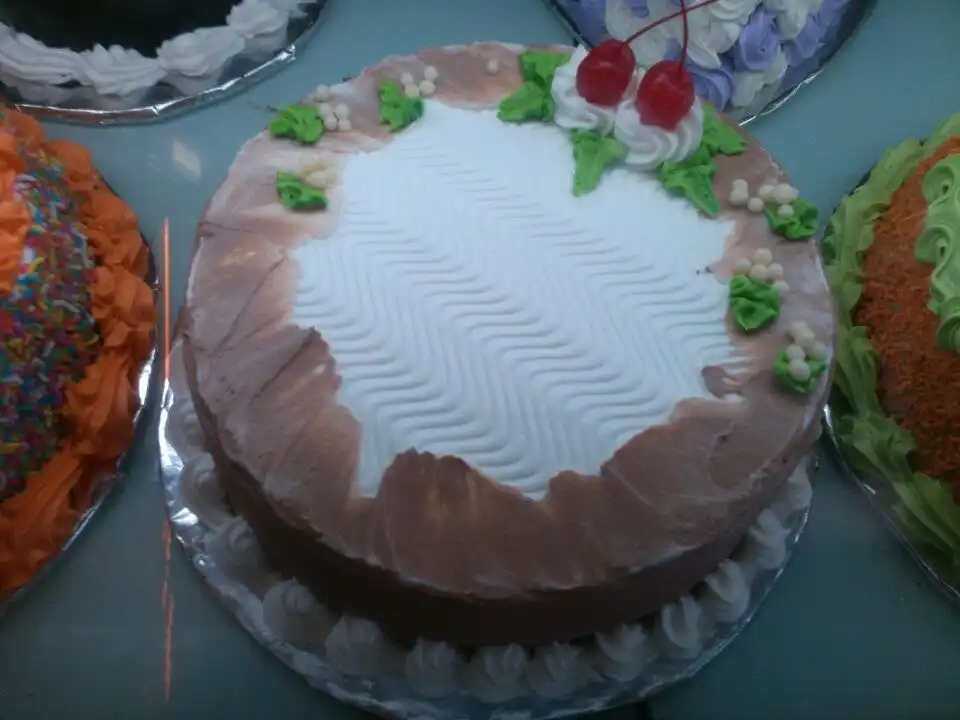 OLa Cake and Bakery