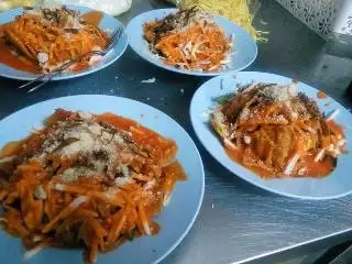 Mee Goreng Mamak Daun Pisang Food Photo 2