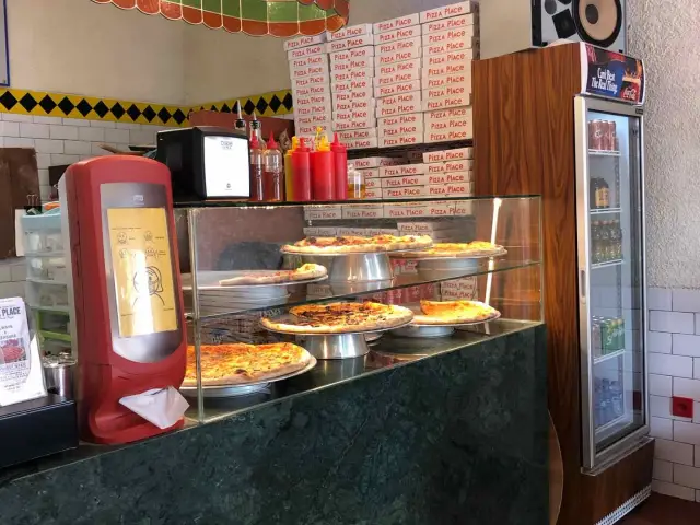 Gambar Makanan Pizza Place 4