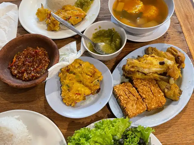 Gambar Makanan RM Sari Rasa (Sambel Hejo) 2