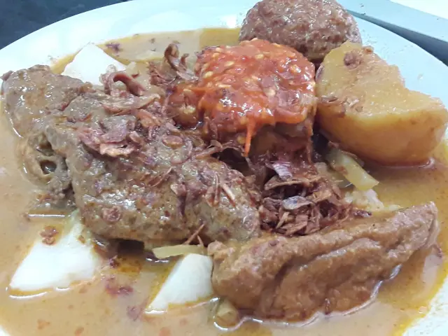 Gambar Makanan Ketupat Sayur CNI 2