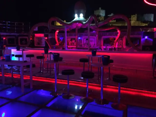 Club Catamaran'nin yemek ve ambiyans fotoğrafları 4