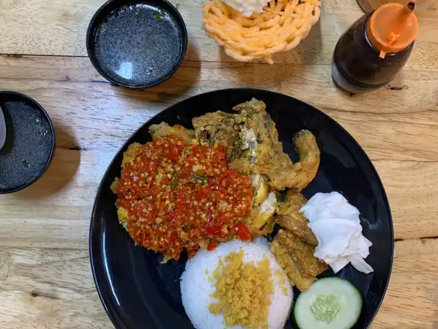 Ayam Geprek Dapur Sari Dewi (Rasa Asli Indonesia) Food Photo 6