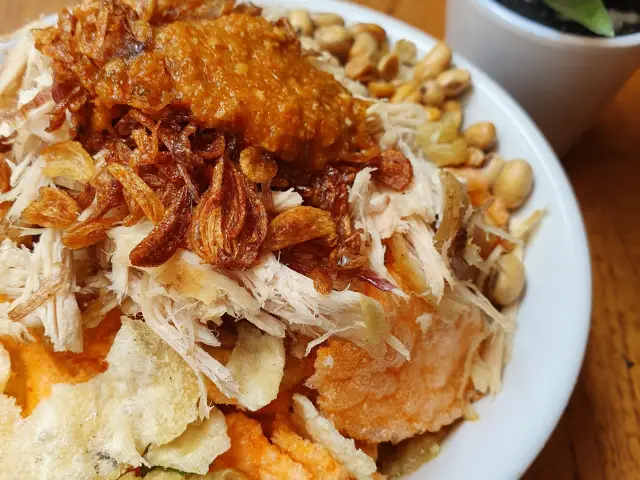 Gambar Makanan Bubur Ayam Khas Mayong Kelapa Gading 2