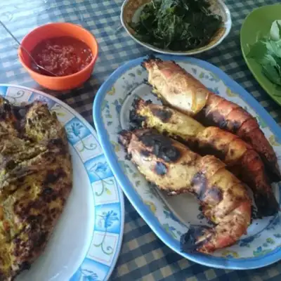 Warung Ikan Bakar Pelangi