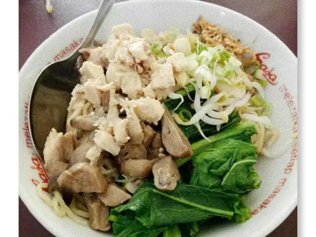 Gambar Makanan Bakmi Anita 9