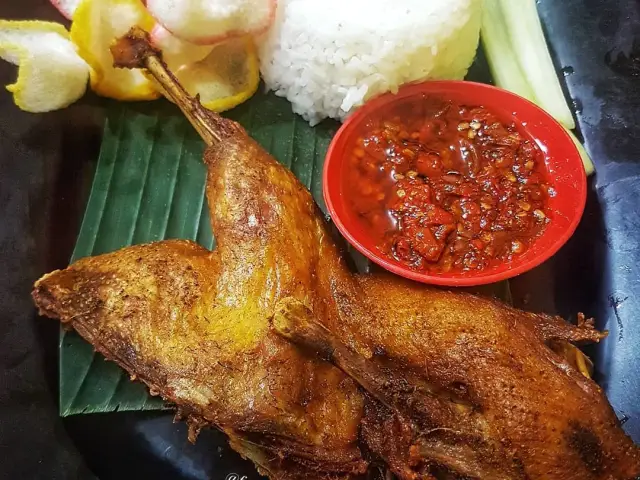 Gambar Makanan Bebek Goreng Haji Yogi 2