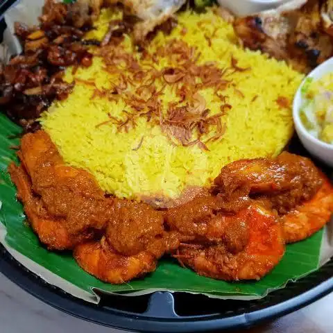 Gambar Makanan Nasi Kuning DM & Songkolo Bagadang, Pasar Segar 13