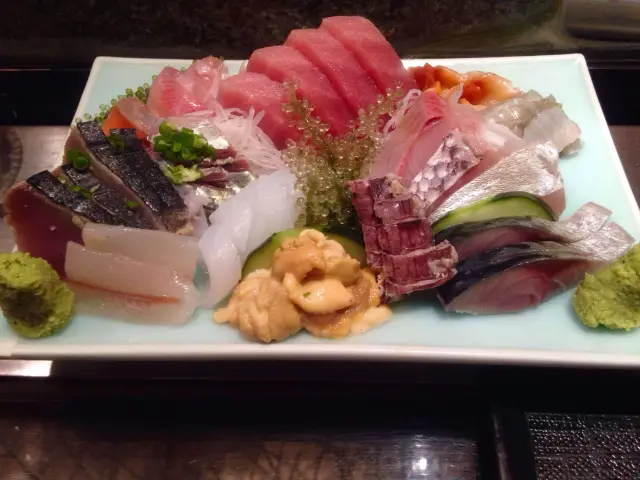 Tsumura Sushi Bar & Restaurant Food Photo 18