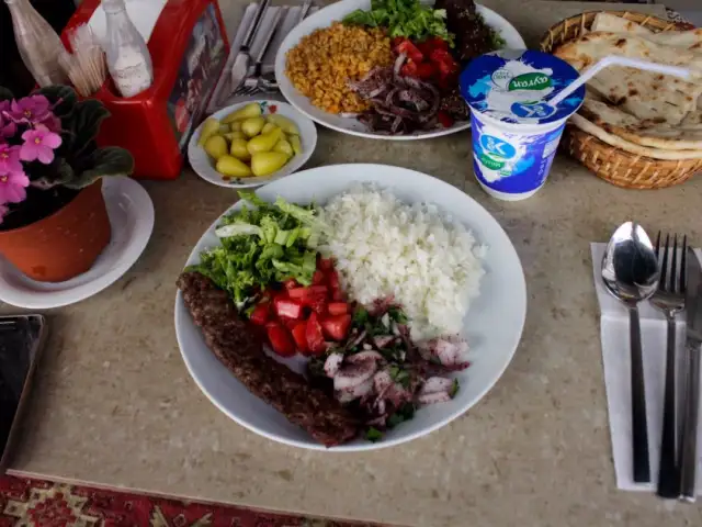 Ziya Baba Turk Mutfagi'nin yemek ve ambiyans fotoğrafları 12