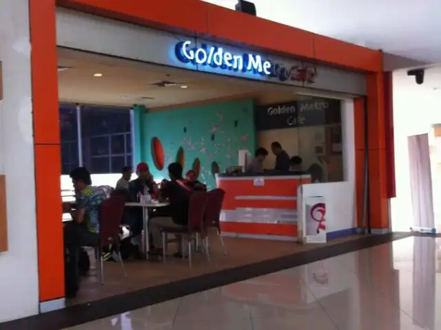 Golden Metro Cafe