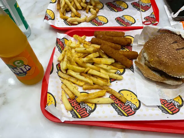 Burger Yiyelim'nin yemek ve ambiyans fotoğrafları 15
