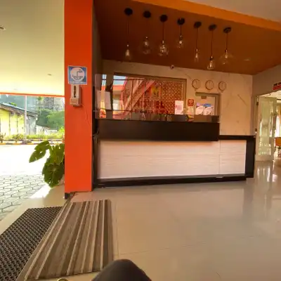 hotel merpati serui