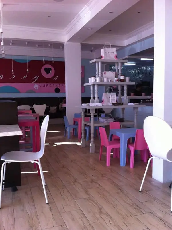 Larcy's Cupcakery Cafe Food Photo 5