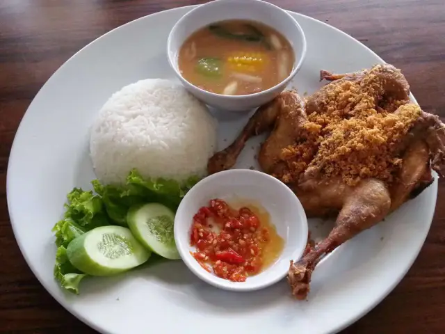 Gambar Makanan Ayam Goreng Karawaci 9