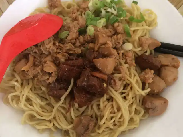 Gambar Makanan Bakmi Aloi 8