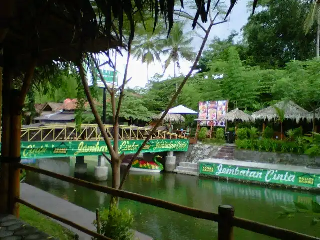 Gambar Makanan Valley Bambu 4