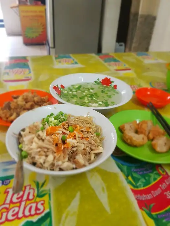 Gambar Makanan Bakmi Lili 14