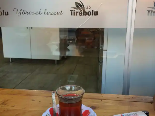 Tirebolu 42 Cafe & Kahvaltı Salonu'nin yemek ve ambiyans fotoğrafları 2