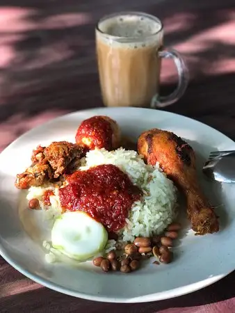 Nasi Lemak Warong Pokok Ceri Food Photo 2