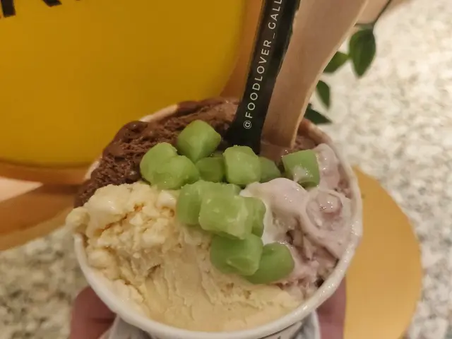 Gambar Makanan La Ricchi Ice Cream 13