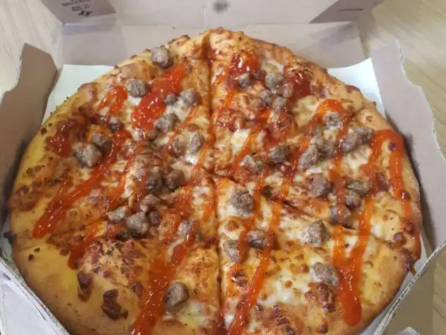 Gambar Makanan Domino's Pizza 9