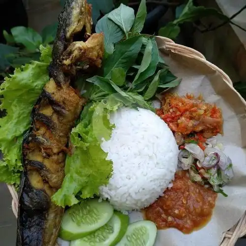 Gambar Makanan Lalapan Ayam Kalasan Geisya, Bali Cliff 6