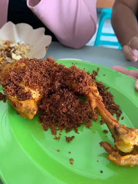 Gambar Makanan Warung Doyong Ayam Goreng Bondongan 3