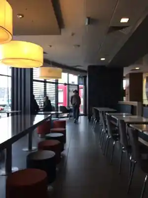 McDonald&apos;s'nin yemek ve ambiyans fotoğrafları 2