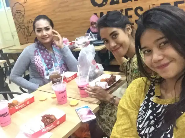 Gambar Makanan Richeese Factory 9