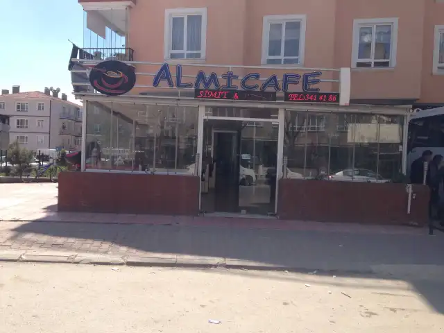 Almi Simit & Cafe'nin yemek ve ambiyans fotoğrafları 3