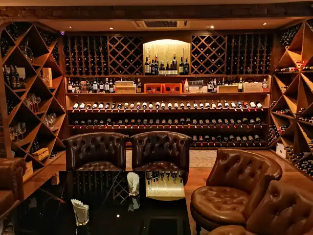 Gallo Wine Bar Taman Desa