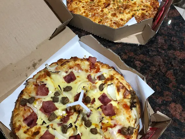 Gambar Makanan Domino's Pizza 2