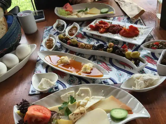 Ayanoğlu Tarz-i Kahvaltı'nin yemek ve ambiyans fotoğrafları 5